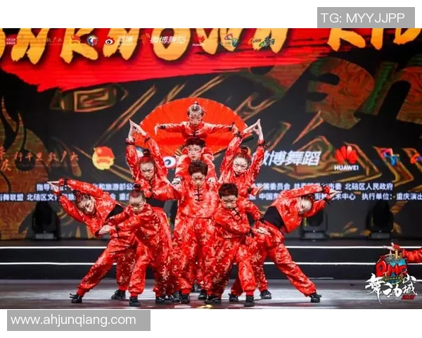 成都街舞队的阵地战解析与街舞文化的热潮探讨 成都街舞队的阵地战解析与街舞文化的热潮探讨