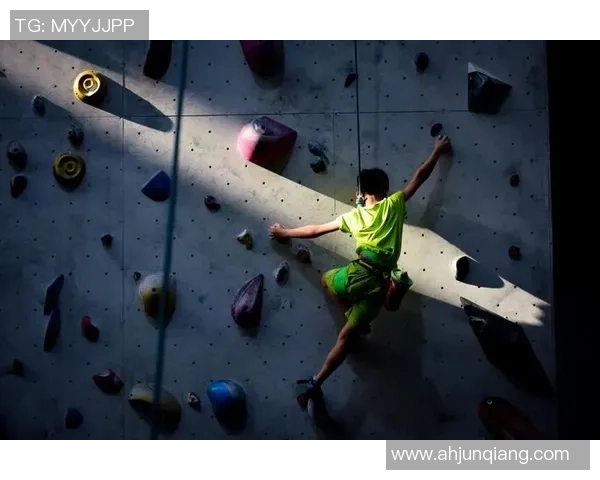 重庆极限运动队在攀岩联赛中的默契配合与精彩表现分析