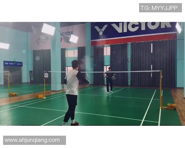 羽毛球纪实成都羽毛球队逆袭之路的奋斗与荣耀 羽毛球纪实成都羽毛球队逆袭之路的奋斗与荣耀